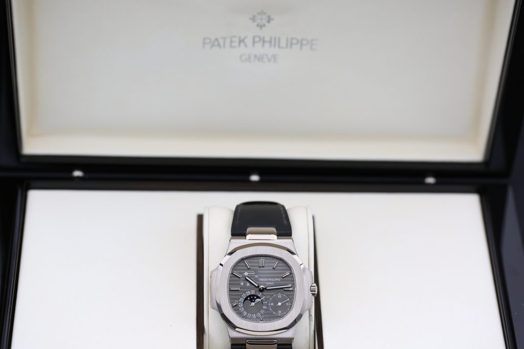 Patek Philippe 5712G-001 Grey NAULITUS 40mm 2008