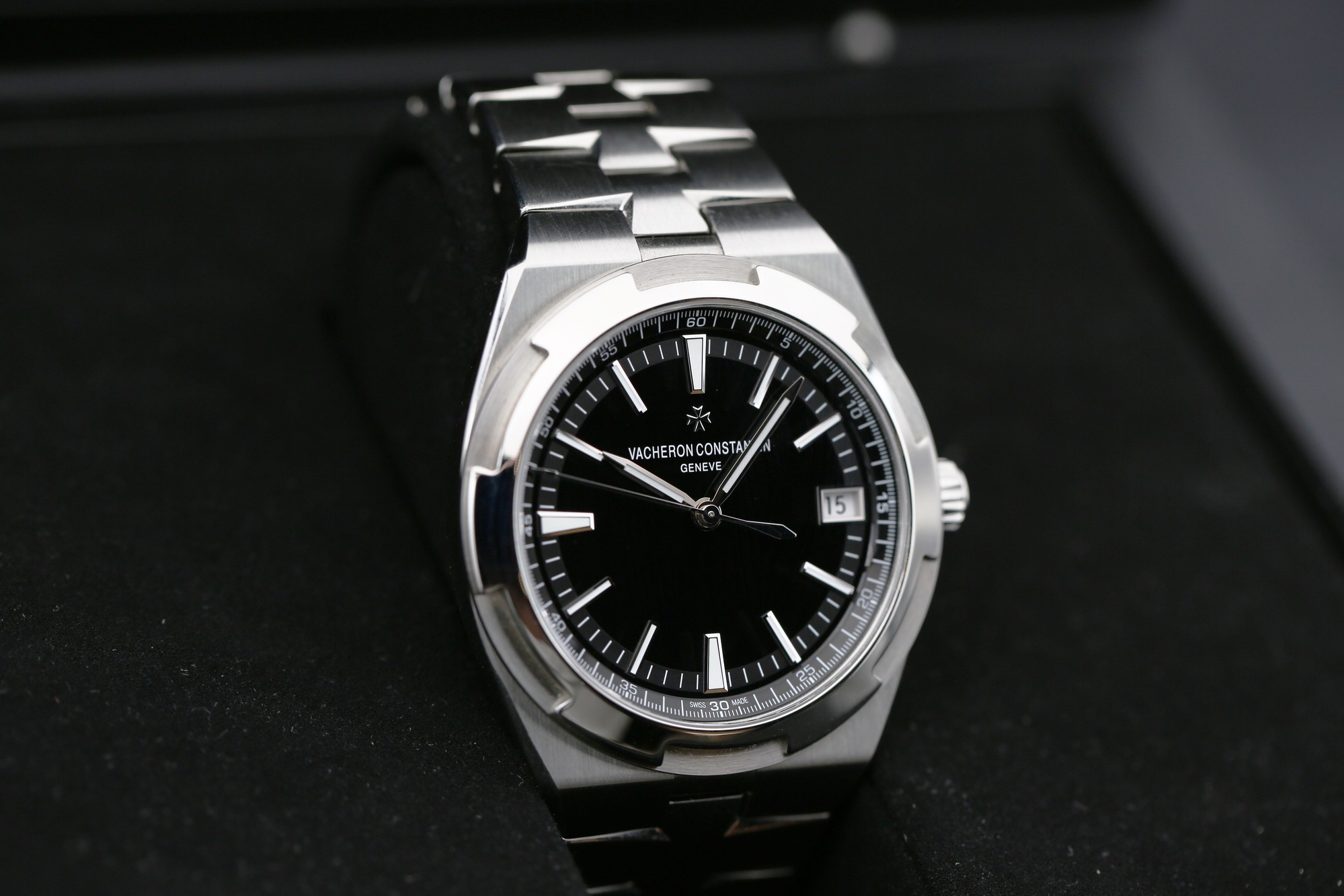 Vacheron Constantin 4500V/110A-B483 Black OVERSEAS 41mm 2023 — view 2
