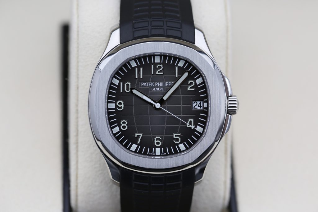 Patek Philippe 5167A-001 Charcoal Grey AQUANAUT  40.8mm 2018