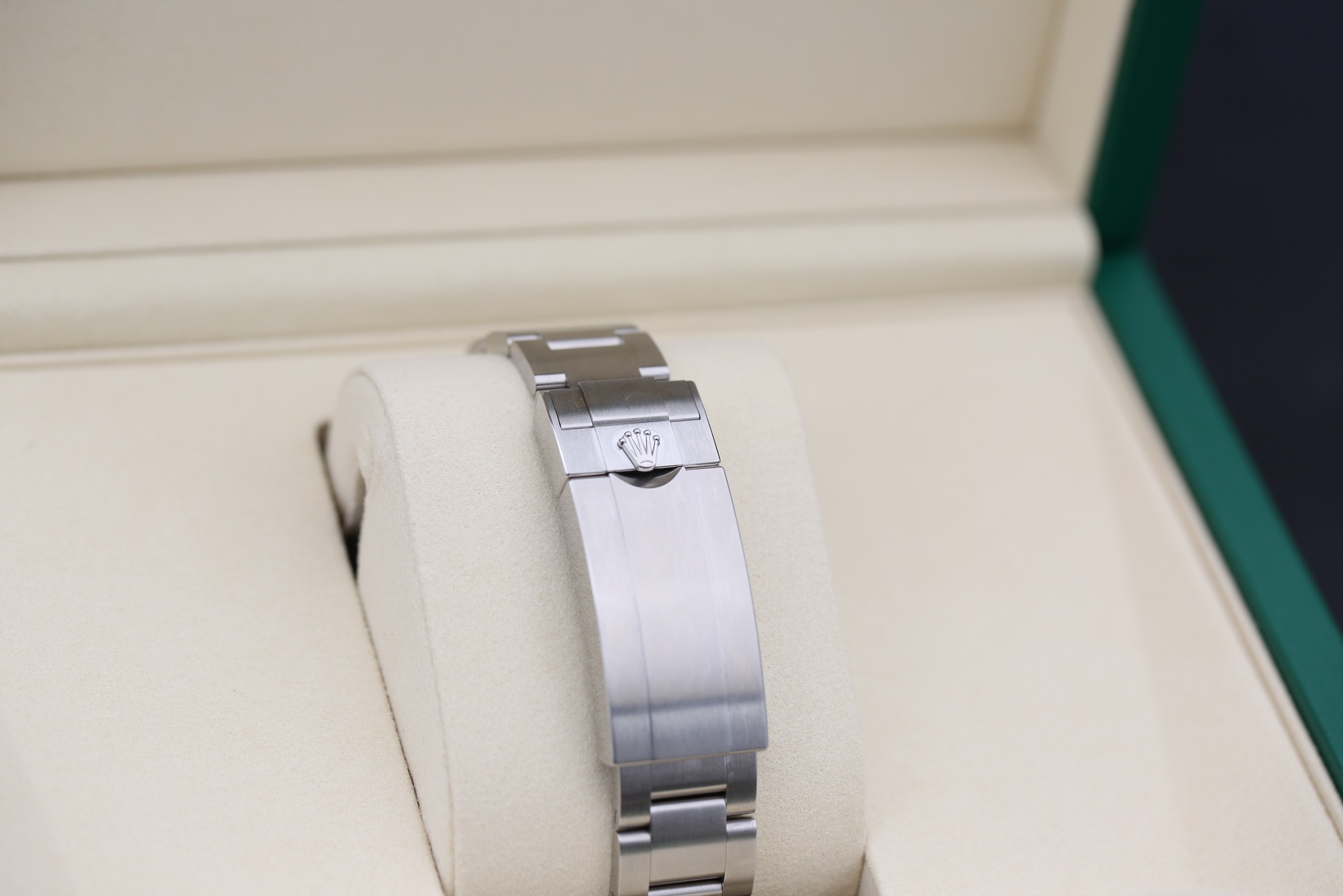 Rolex 124060 Black SUBMARINER 41mm 2025 — view 8