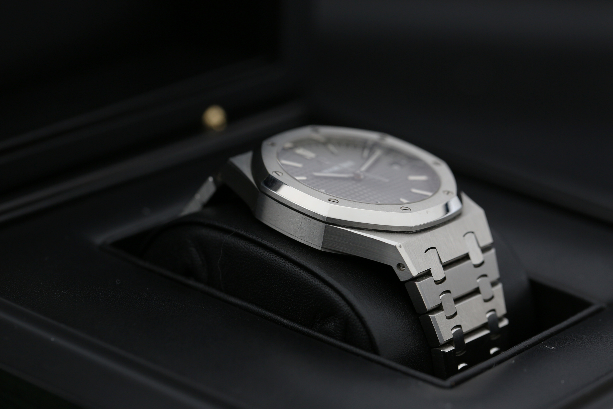 Audemars Piguet 15500ST.OO.1220ST.02 Grey ROYAL OAK 41mm 2020 — view 7
