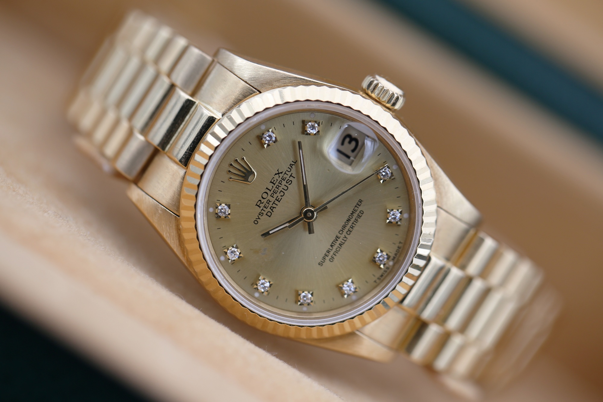 Rolex 68278 Champagne Diamond DATEJUST 31mm 1989 — view 2