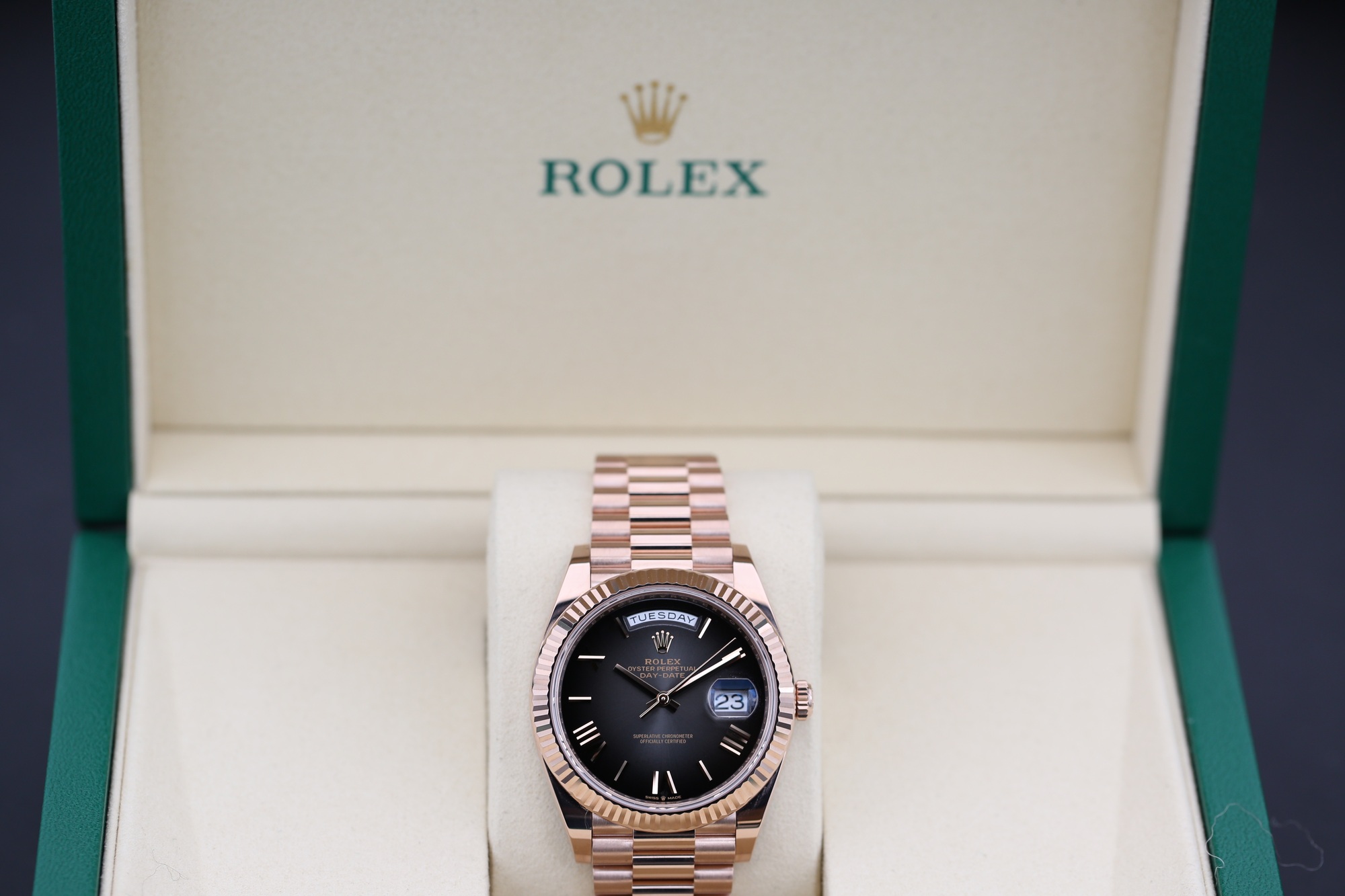 Rolex 228235 Ombre DAY-DATE 40mm 2026 Oscars — view 4