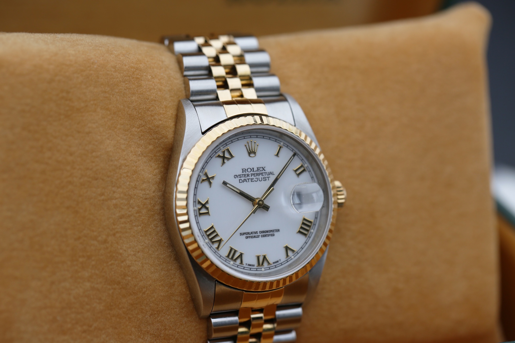 Rolex 16233 White Roman DATEJUST 36mm 1996 — view 2