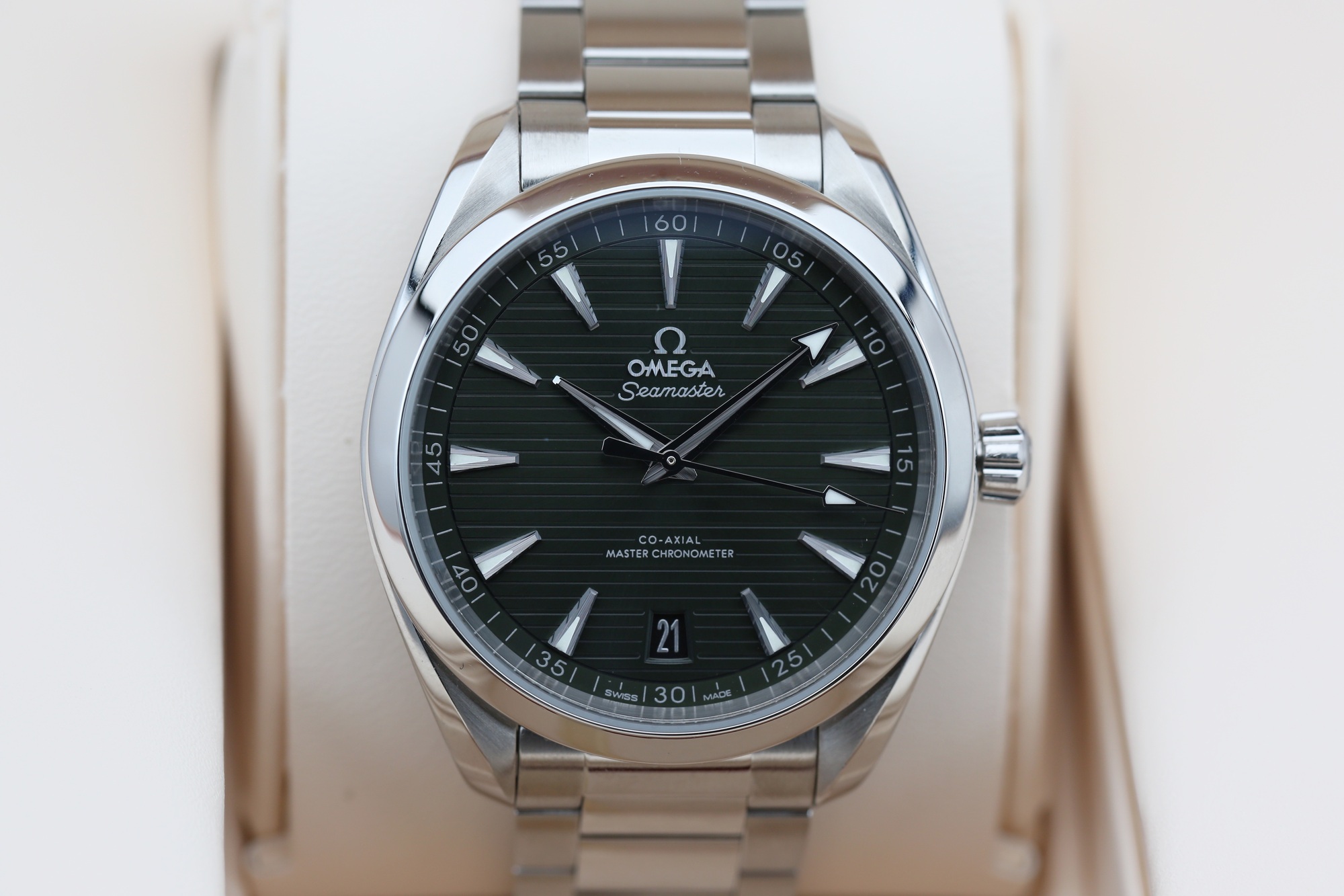 Omega 220.10.41.21.10.001 Green SEAMASTER AQUA TERRA 41mm 2023