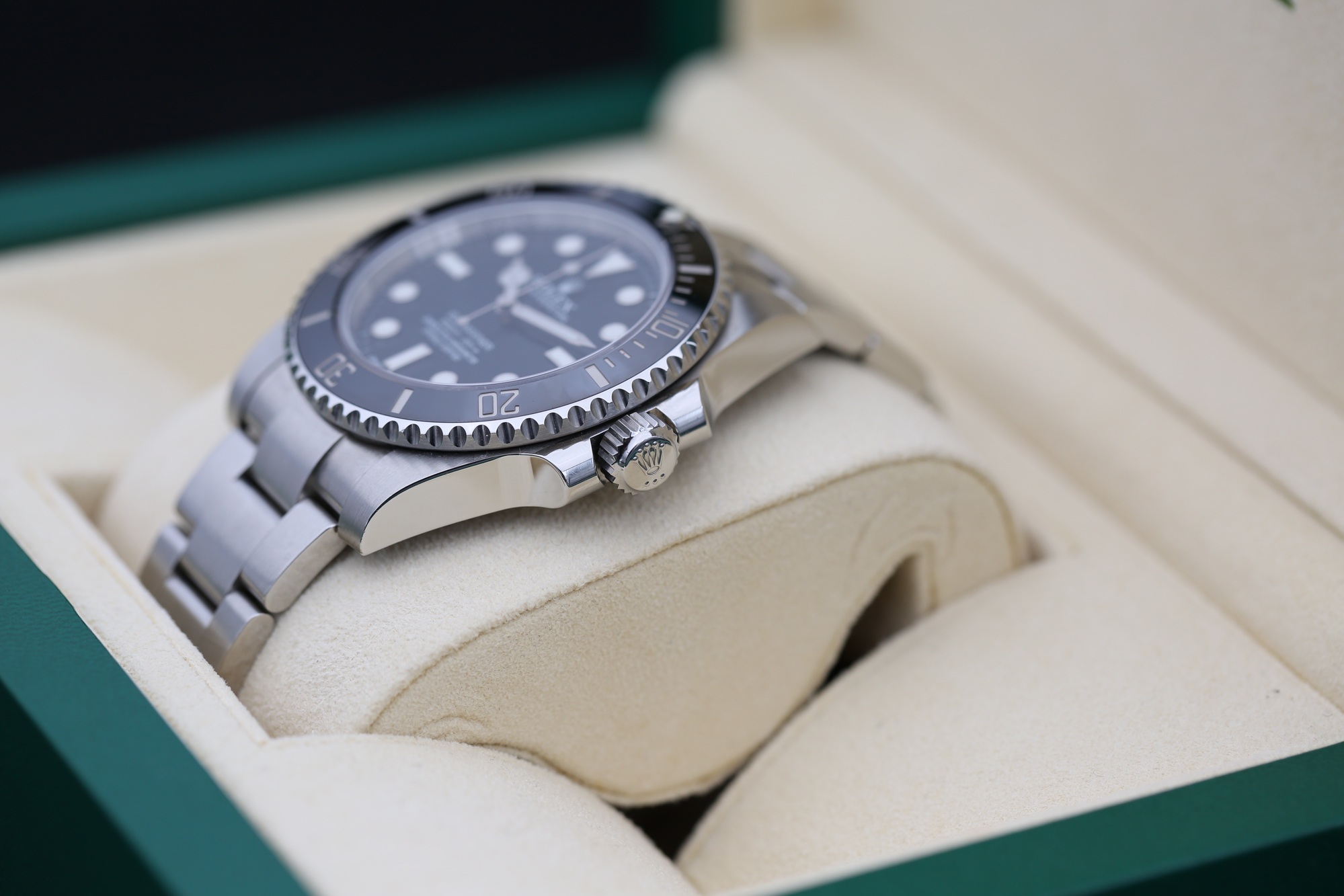 Rolex 114060 Black SUBMARINER 40mm 2017 — view 6