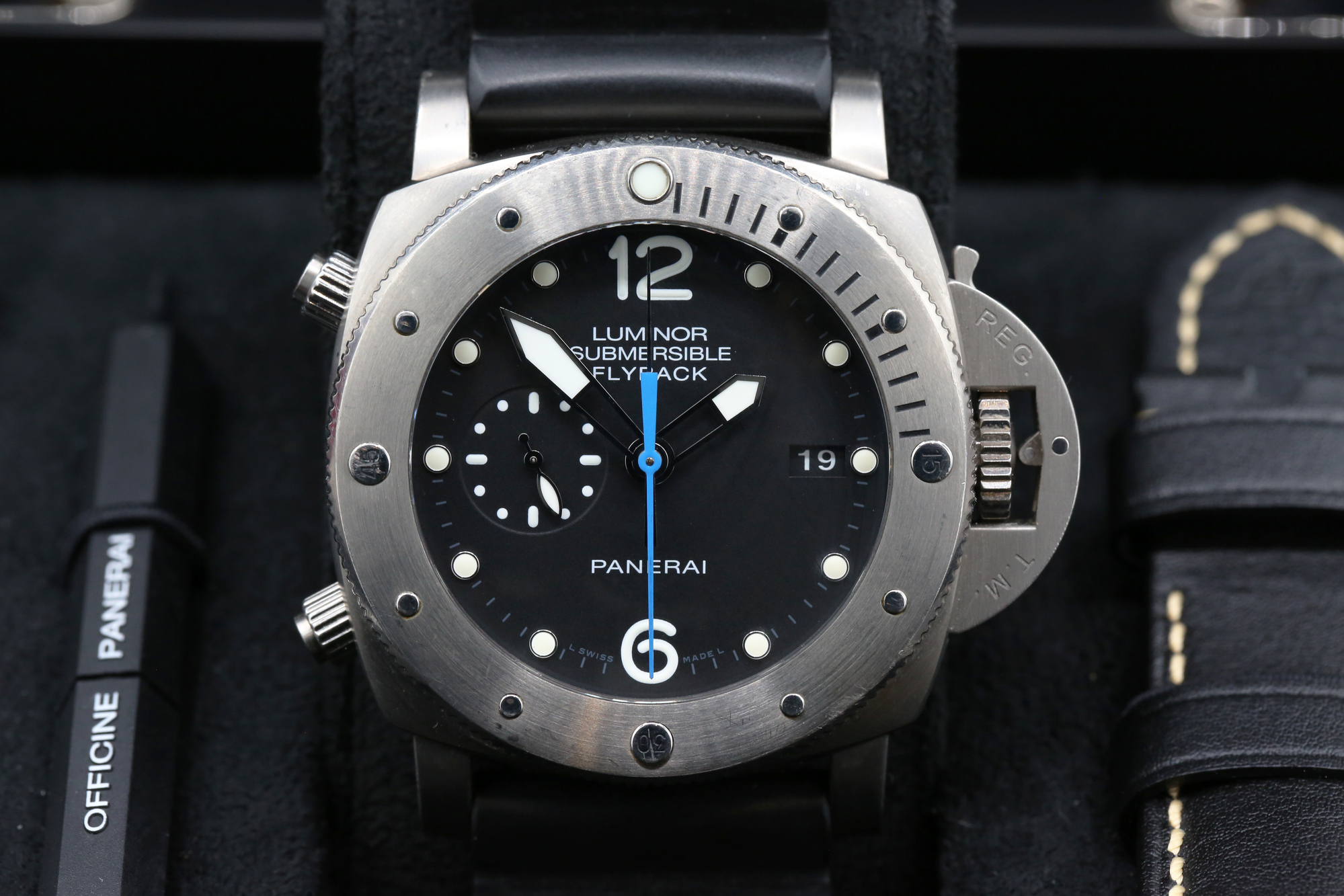 Panerai PAM00614 Black LUMINOR  47mm 2017