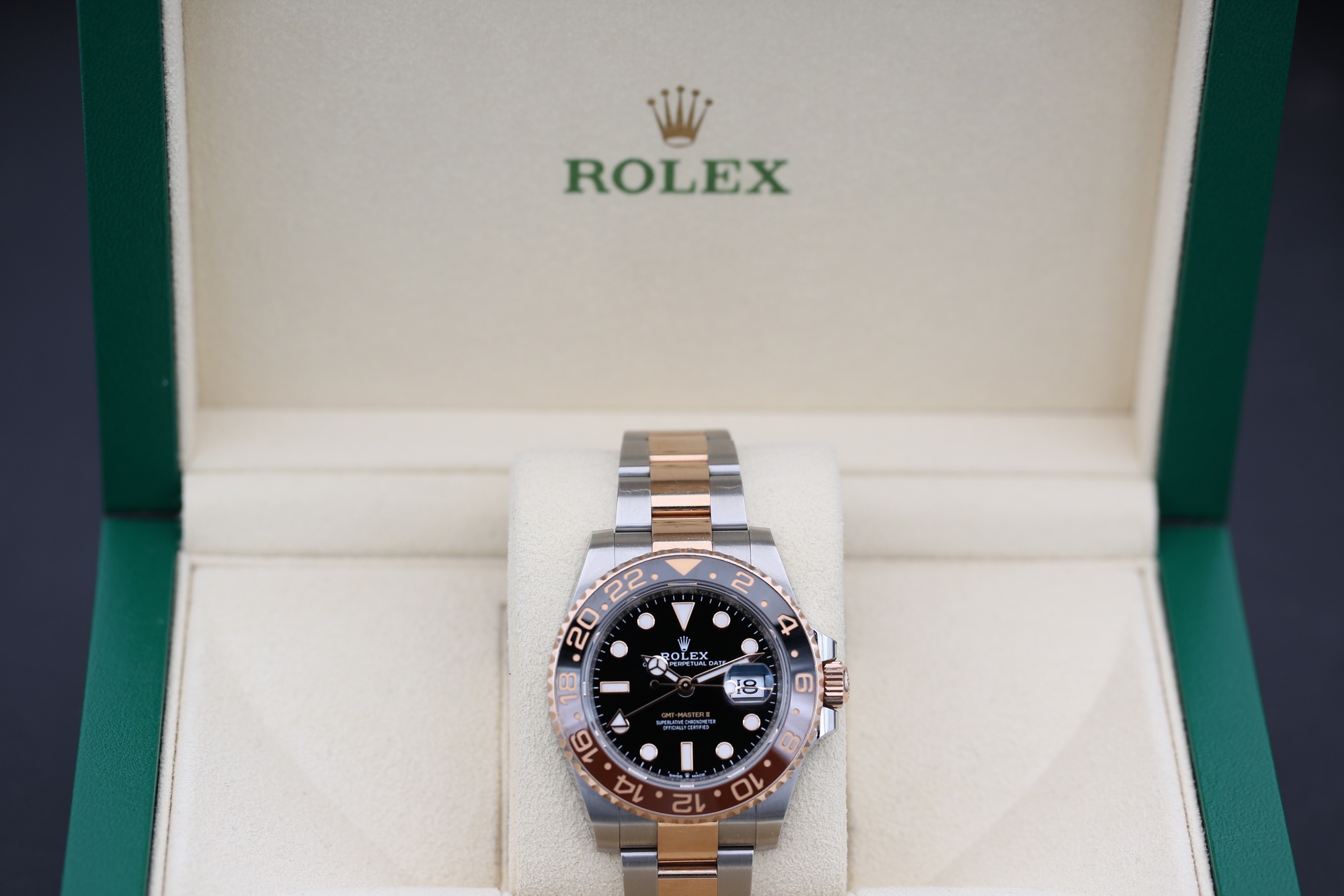 Rolex 126711CHNR Black GMT-MASTER II 40mm 2024 ROOTBEER — view 3