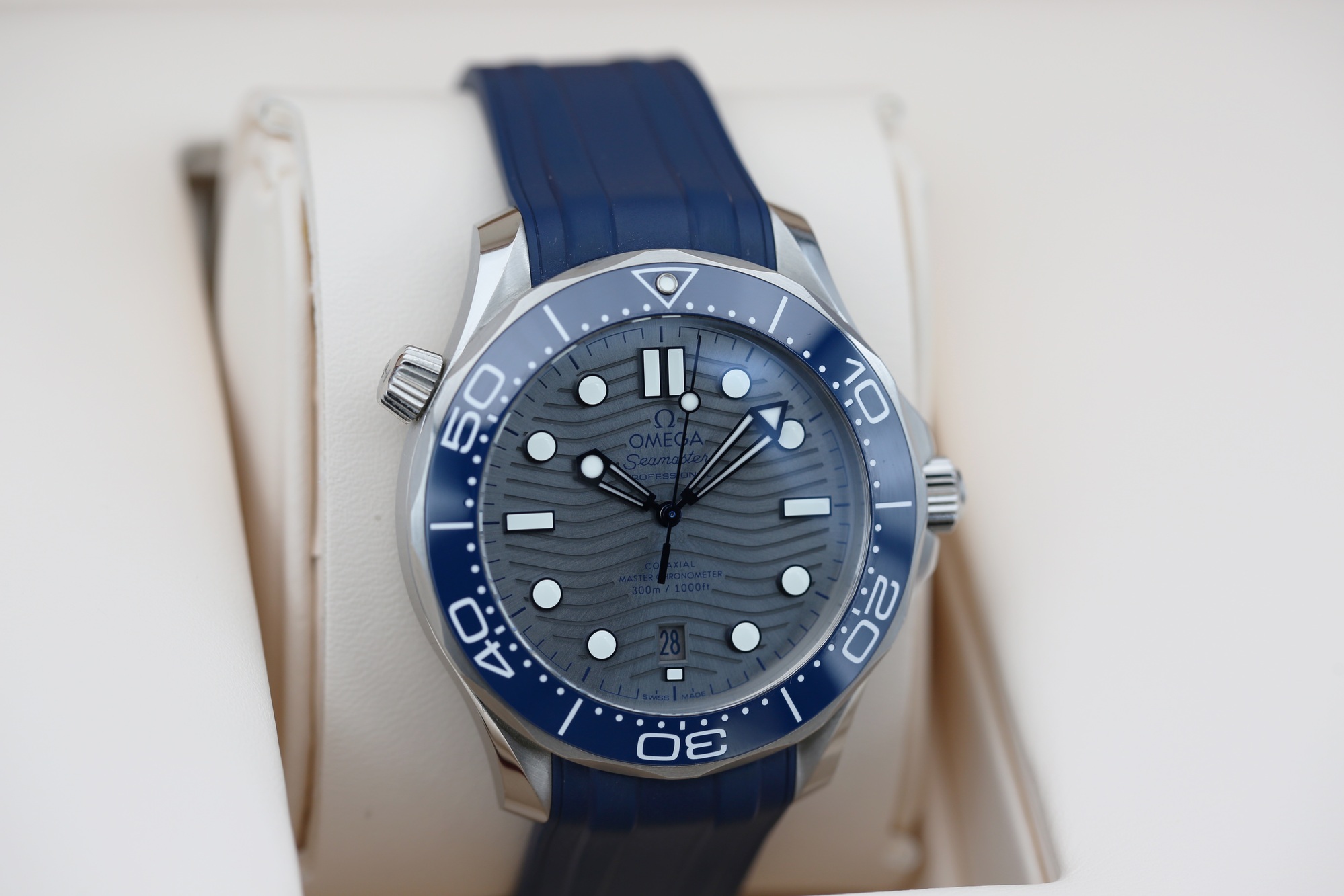 Omega 210.32.42.20.06.001 Chrome SEAMASTER 42mm 2022 — view 2