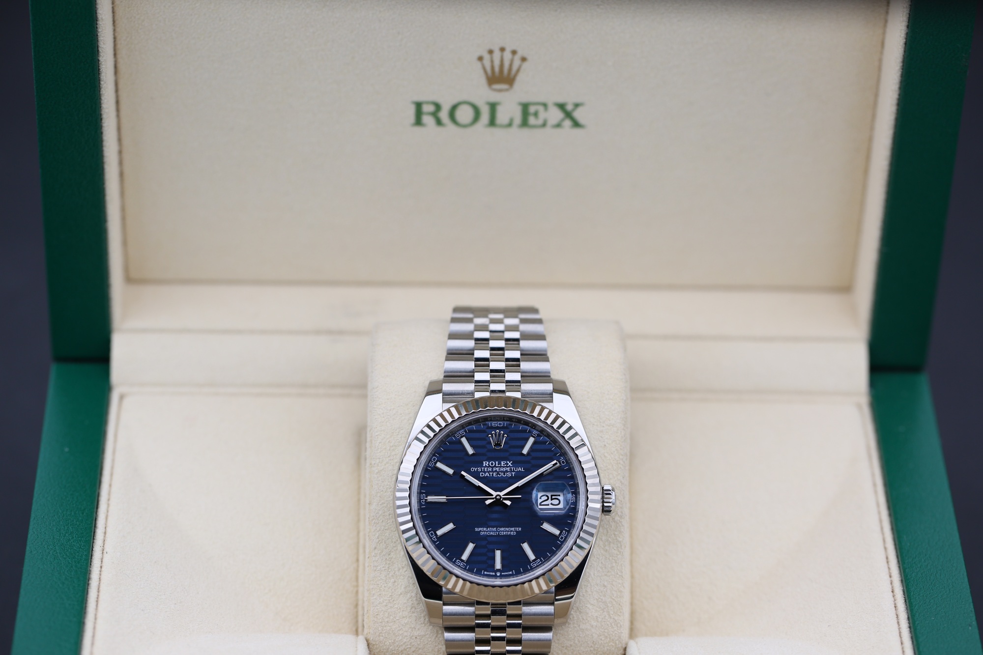 Rolex 126334 Blue Motif DATEJUST 41mm 2022 — view 4