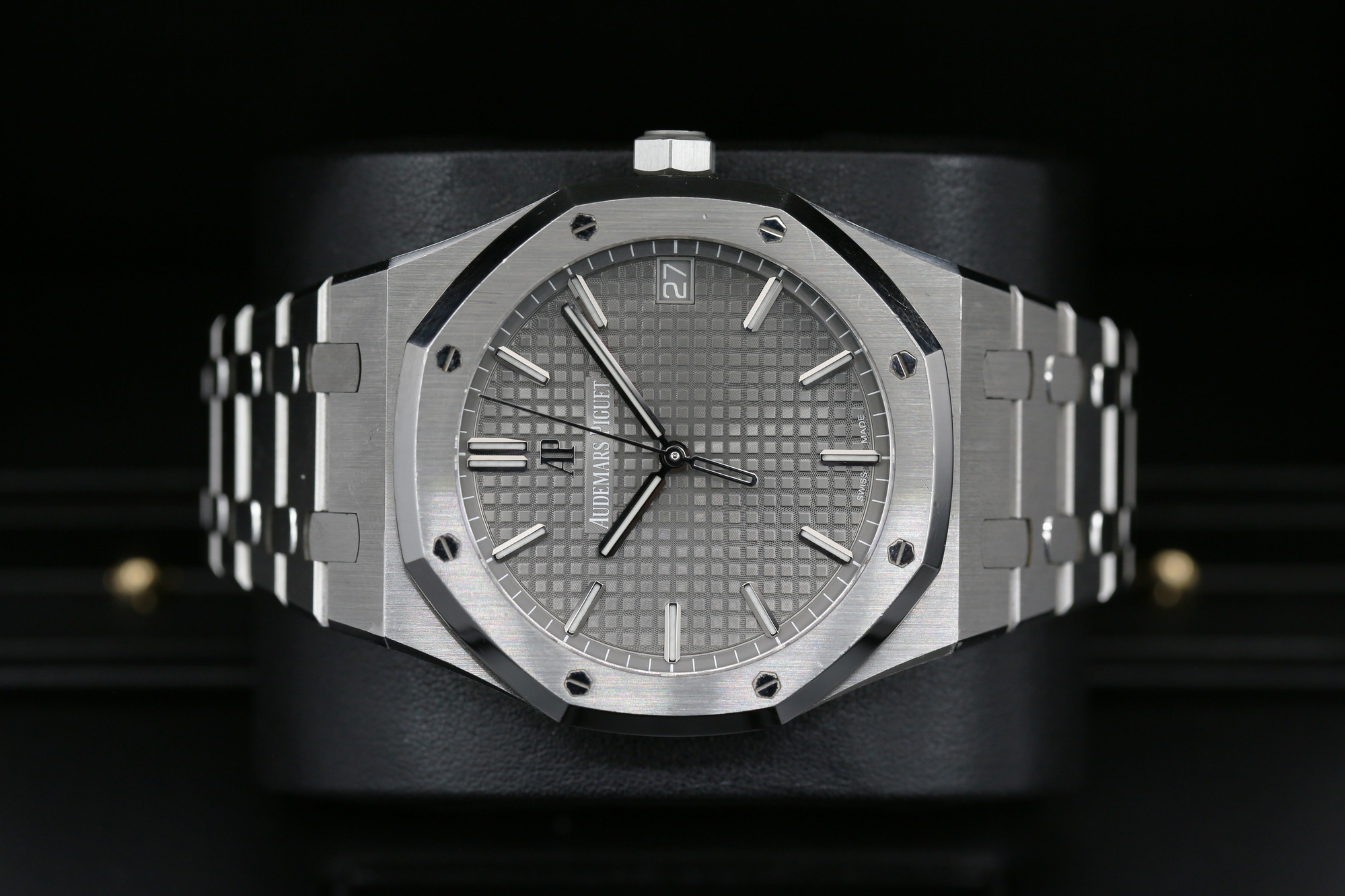 Audemars Piguet 15500ST.OO.1220ST.02 Grey ROYAL OAK 41mm 2020 — view 3