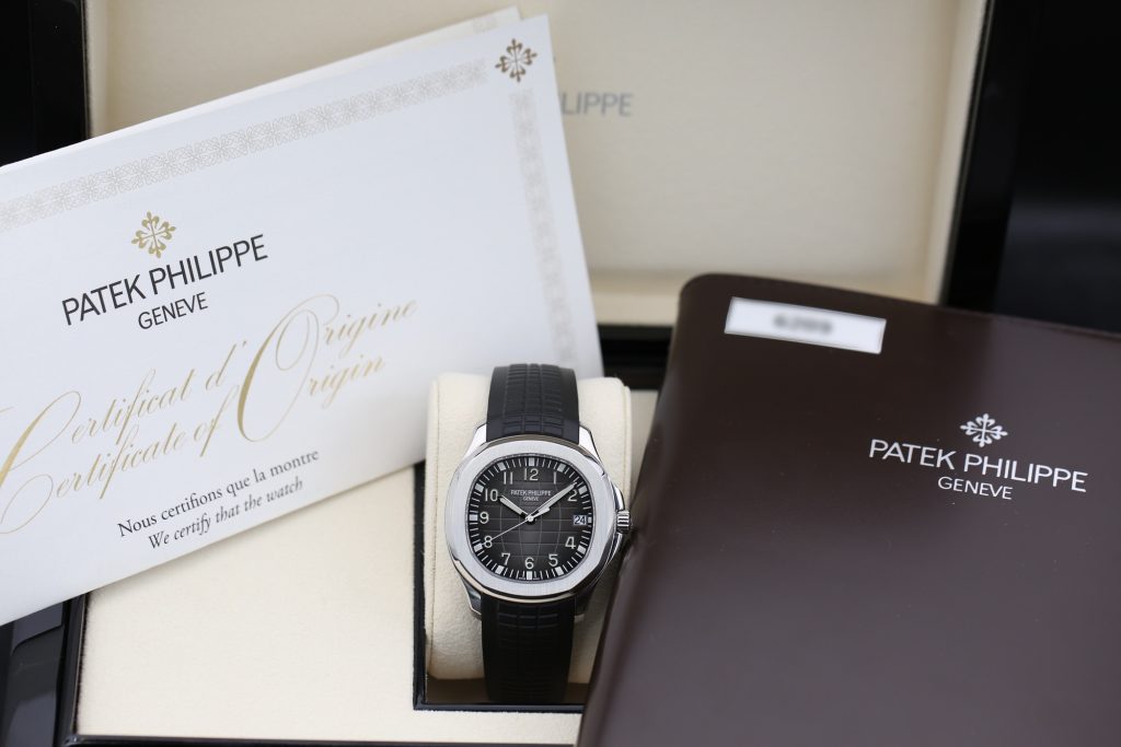 Patek Philippe 5167A-001 Charcoal Grey AQUANAUT  40.8mm 2018