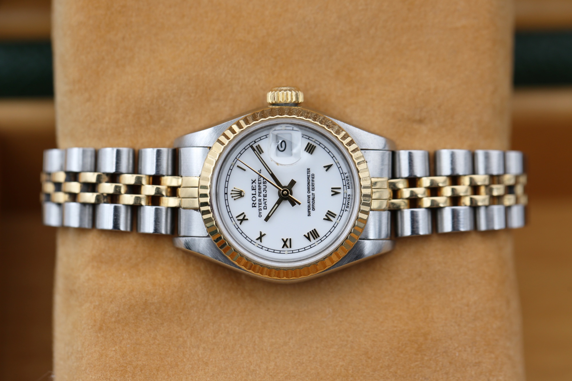 Rolex 69173 White Roman DATEJUST 26mm 1988 — view 3