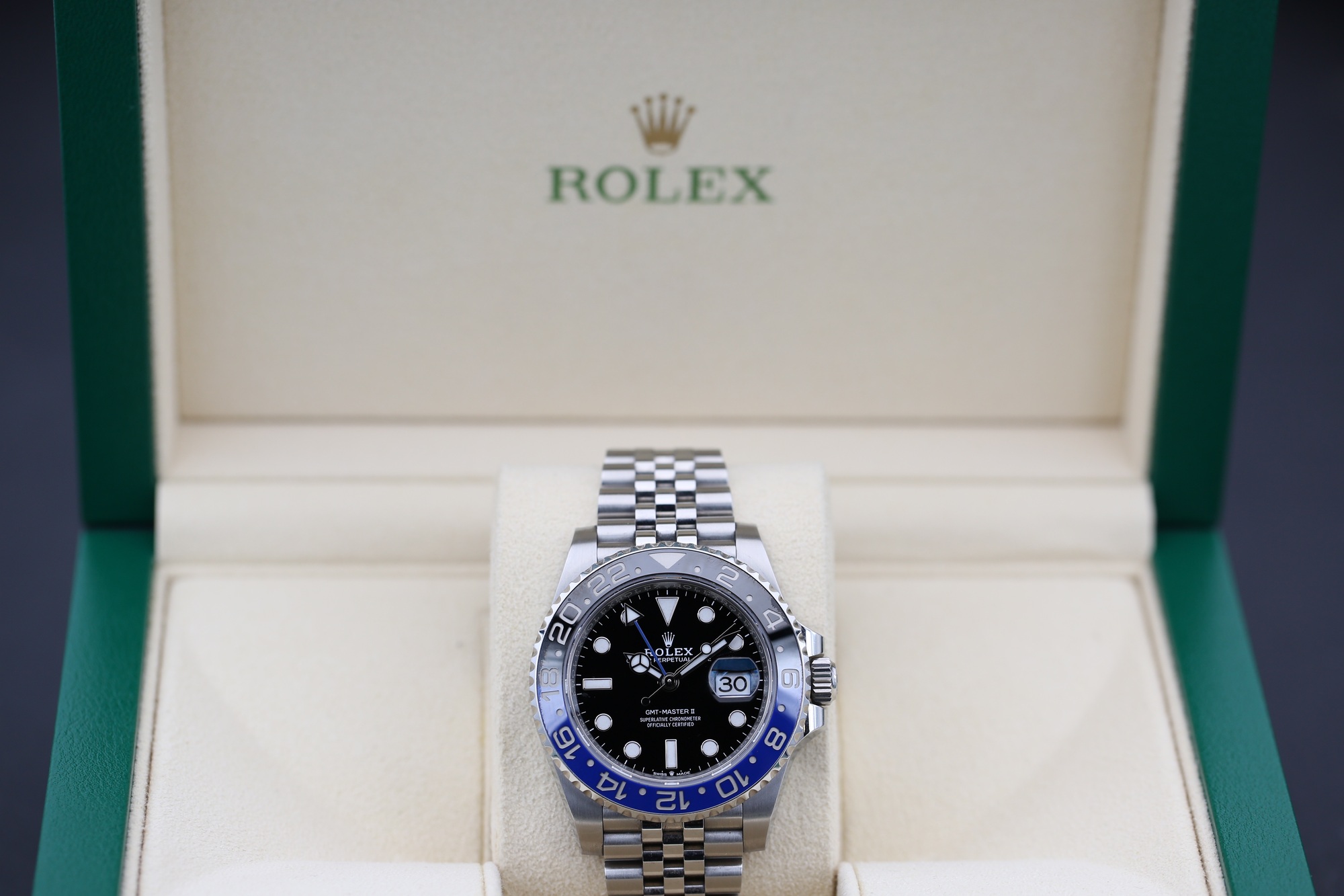 Rolex 126710BLNR Black GMT-MASTER II 40mm 2022 Batgirl — view 4