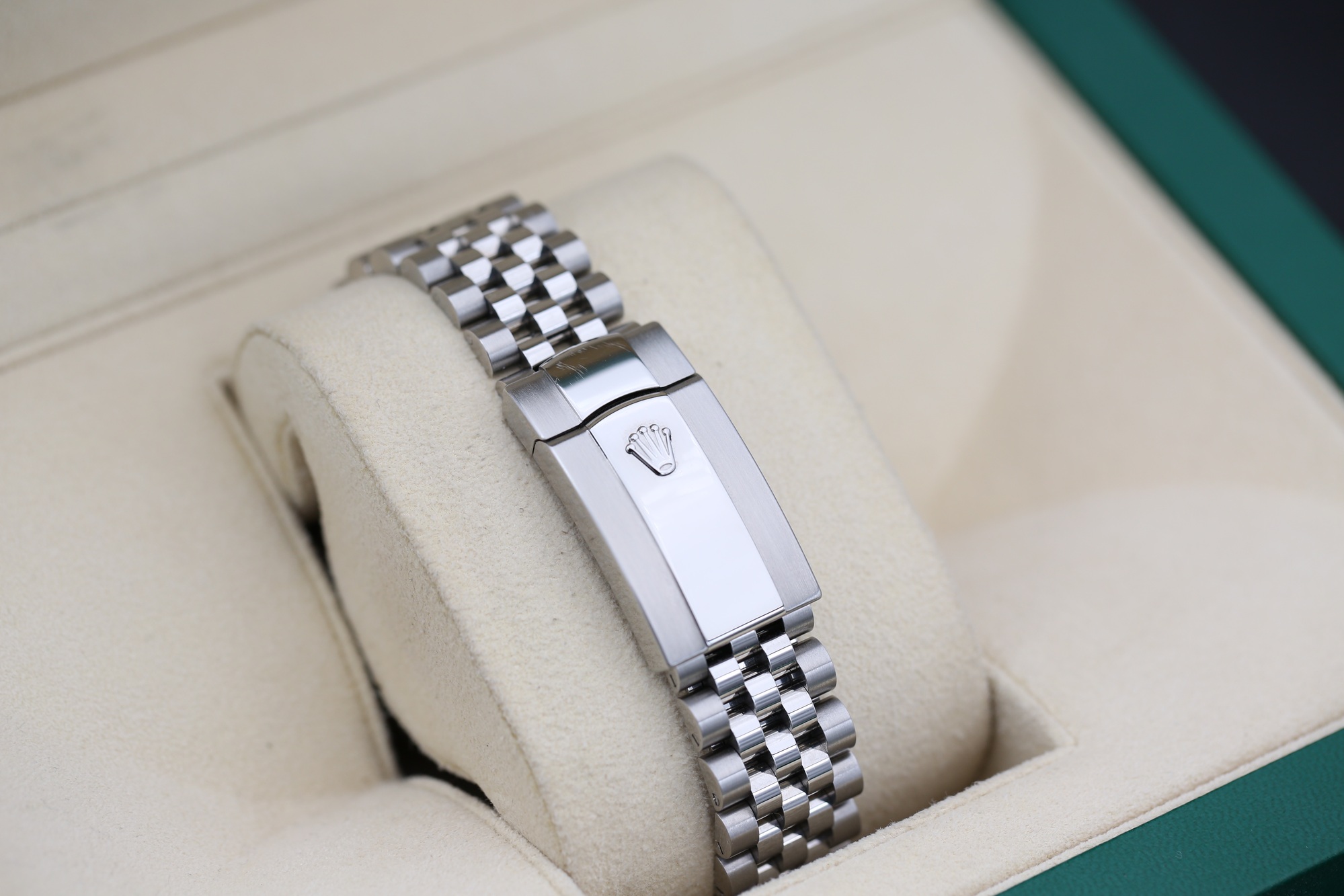 Rolex 126334 Blue Motif DATEJUST 41mm 2022 — view 8