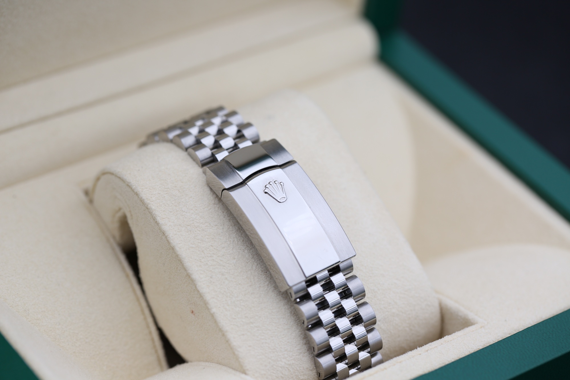 Rolex 126234 Mint Green DATEJUST 36mm 2024 — view 8