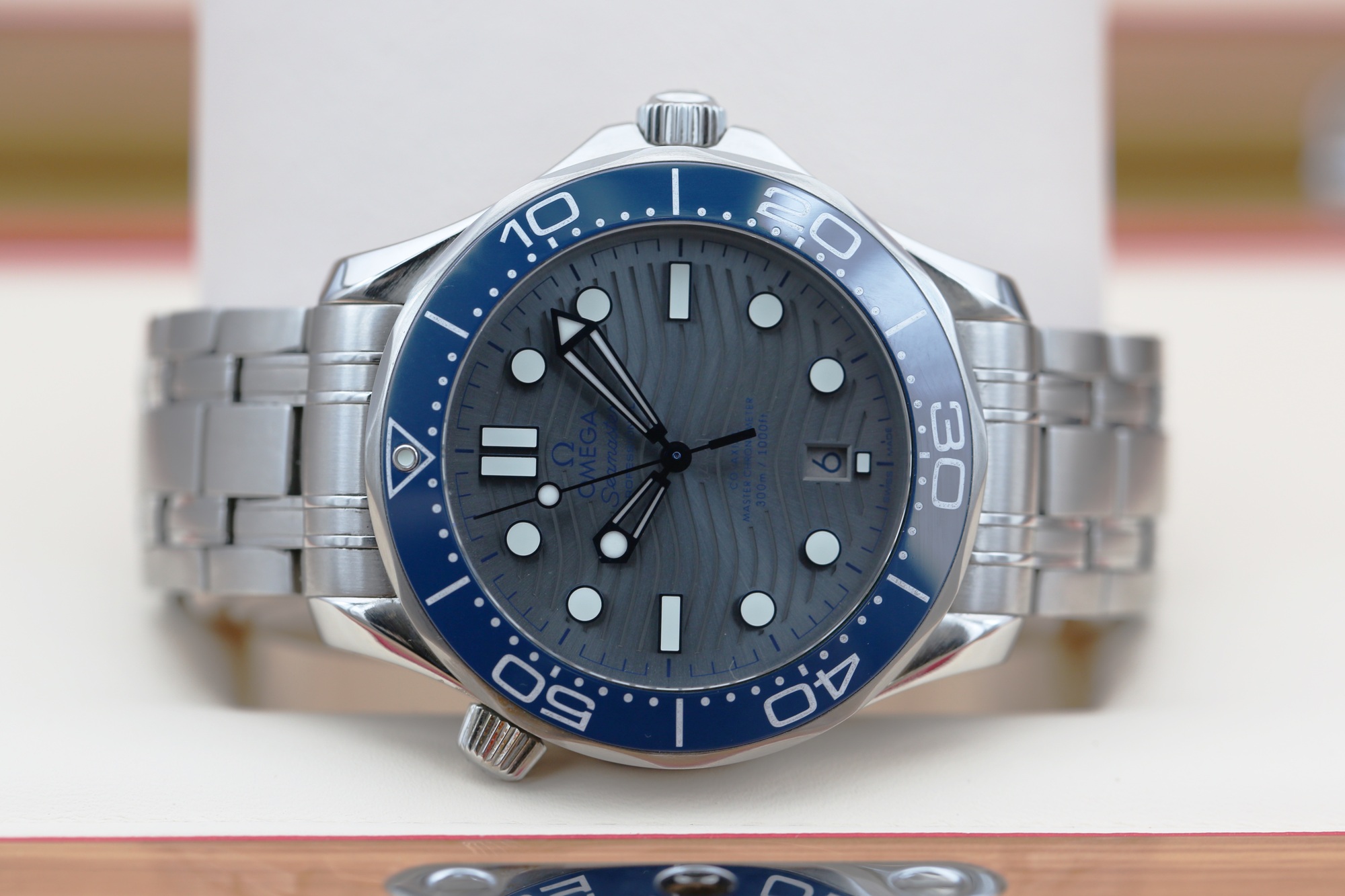 Omega 210.30.42.20.06.001 Chrome SEAMASTER 42mm 2023 — view 3
