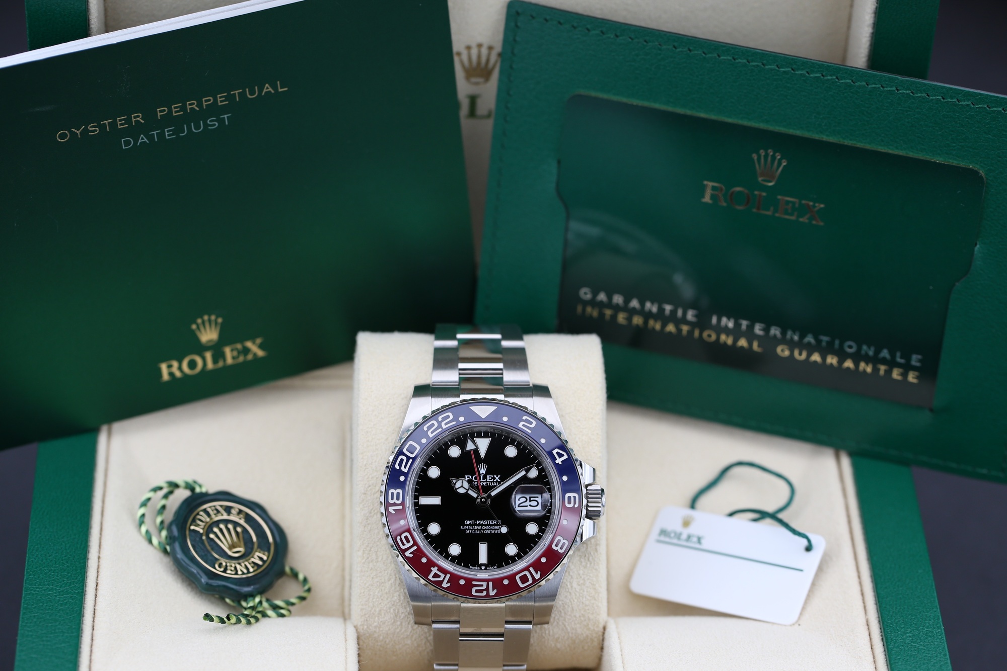 Rolex 126710BLRO Black GMT-MASTER II 40mm 2022 PEPSI — view 5