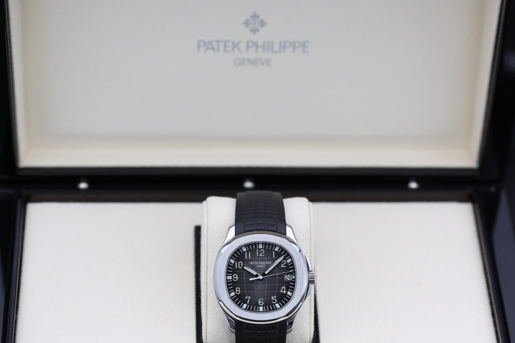 Patek Philippe 5167A-001 Charcoal Grey AQUANAUT  40.8mm 2018