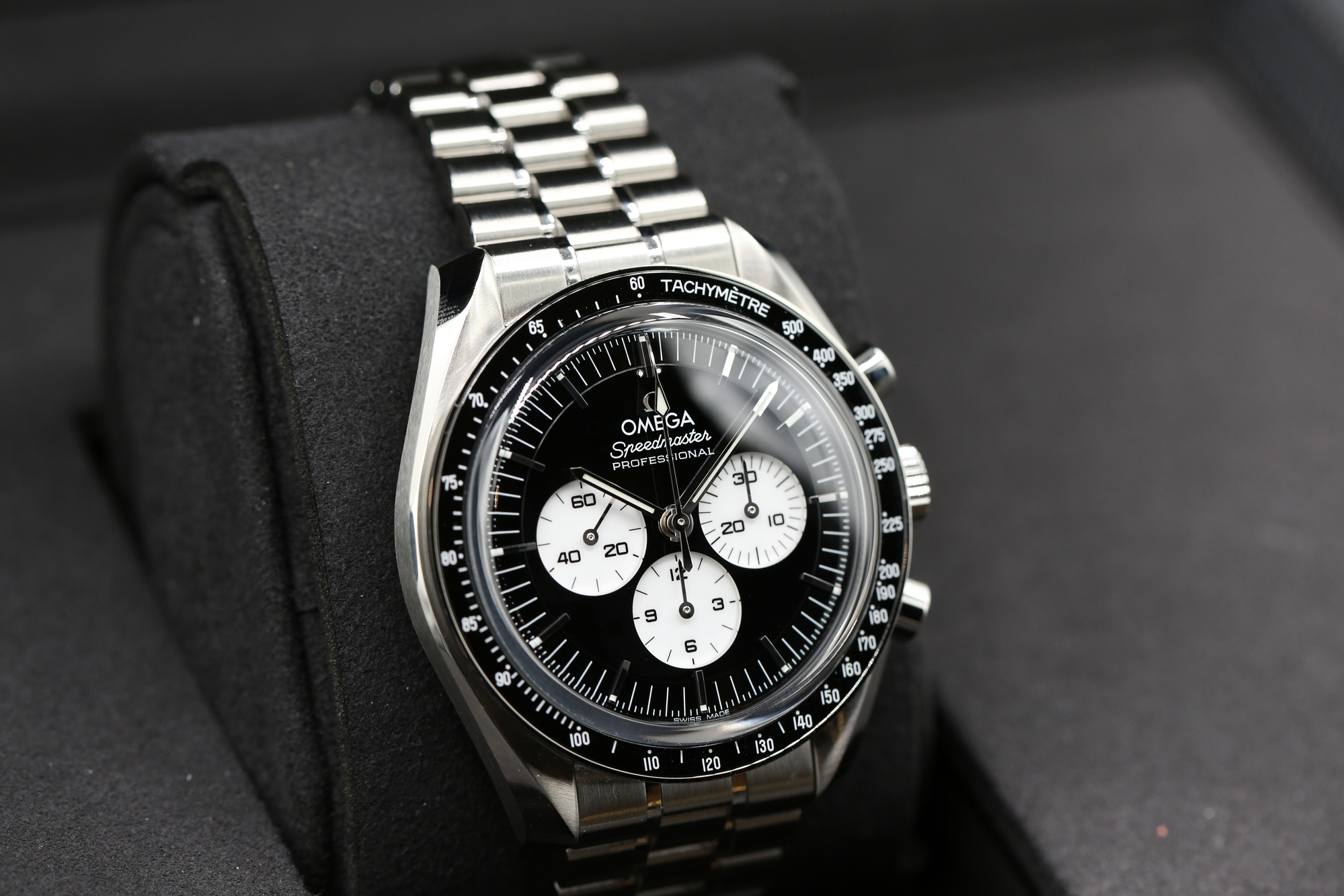 Omega 310.30.42.50.01.004 Black SPEEDMASTER 42mm 2026 — view 2