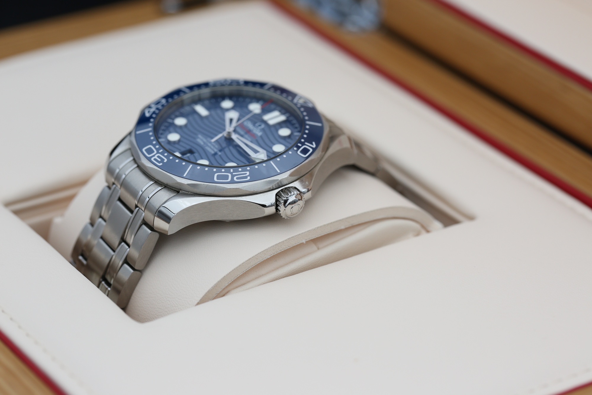 Omega 210.30.42.20.03.001 Blue SEA MASTER  42mm 2020 — view 5