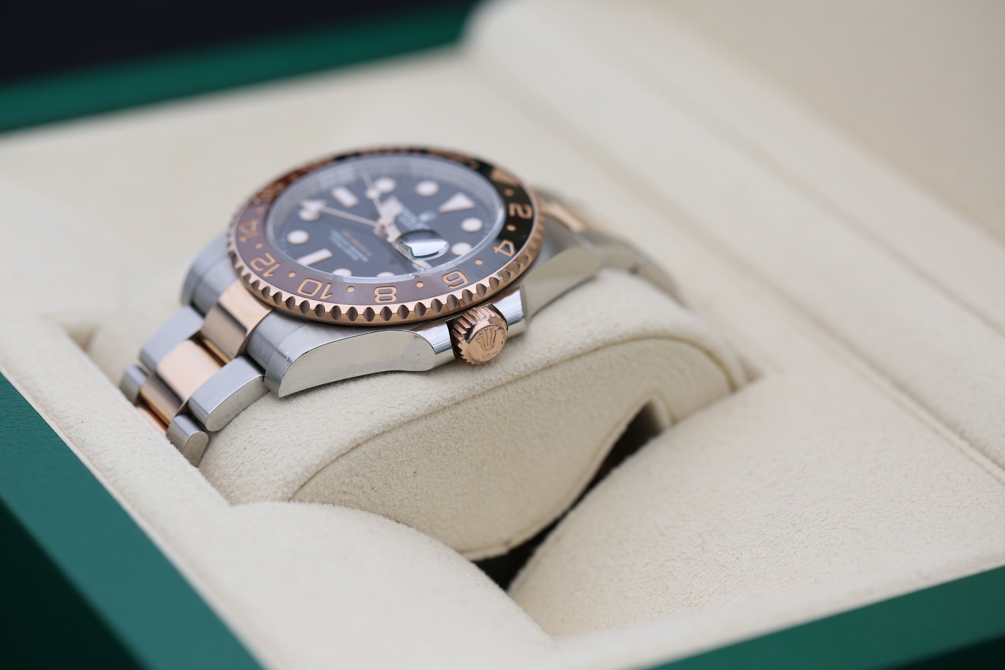 Rolex 126711CHNR Black GMT-MASTER II 40mm 2024 ROOTBEER — view 6