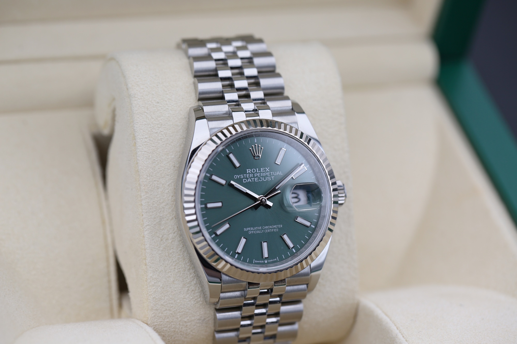 Rolex 126234 Mint Green DATEJUST 36mm 2024 — view 2
