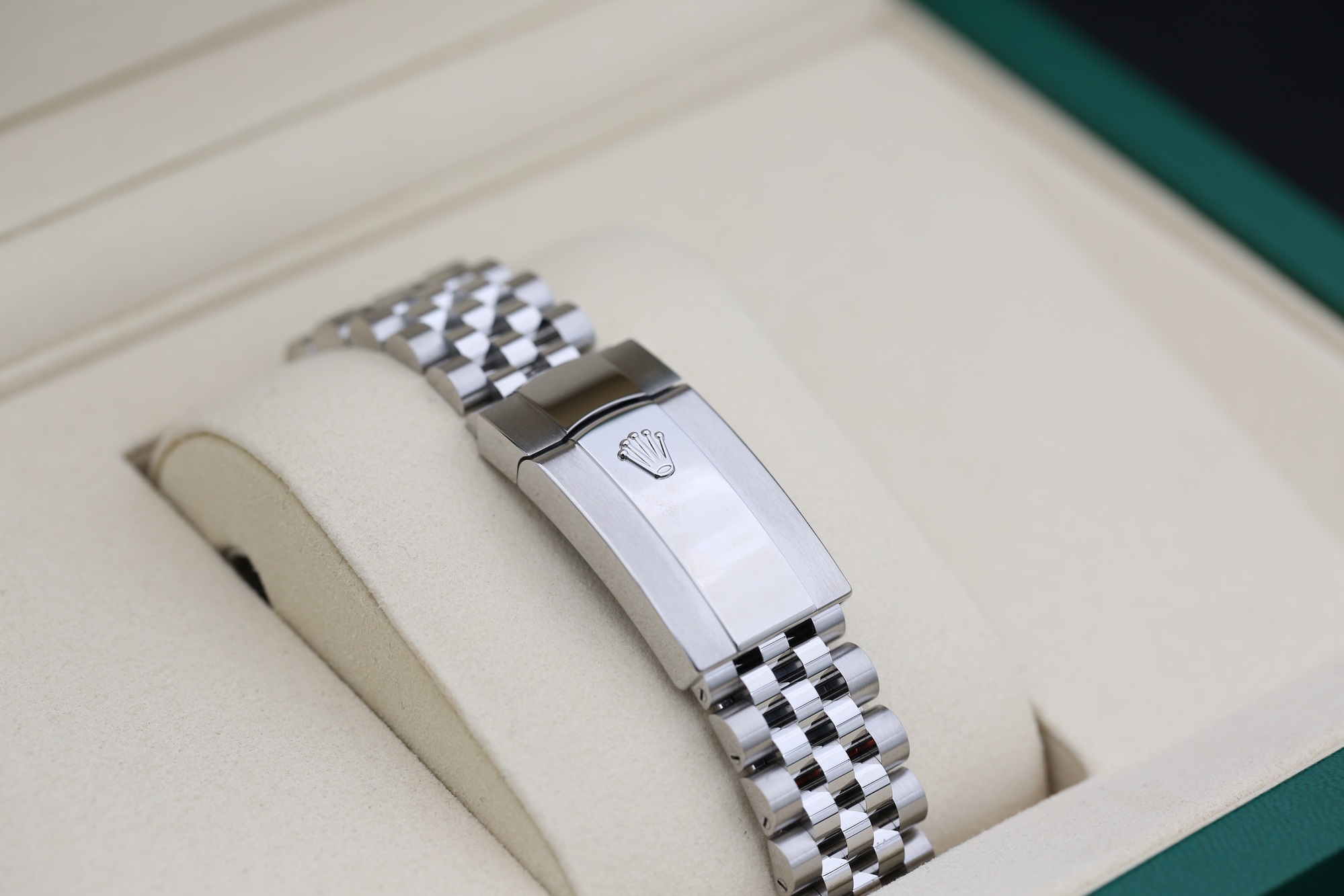 Rolex 126334 Slate DATEJUST 41mm 2026 — view 8