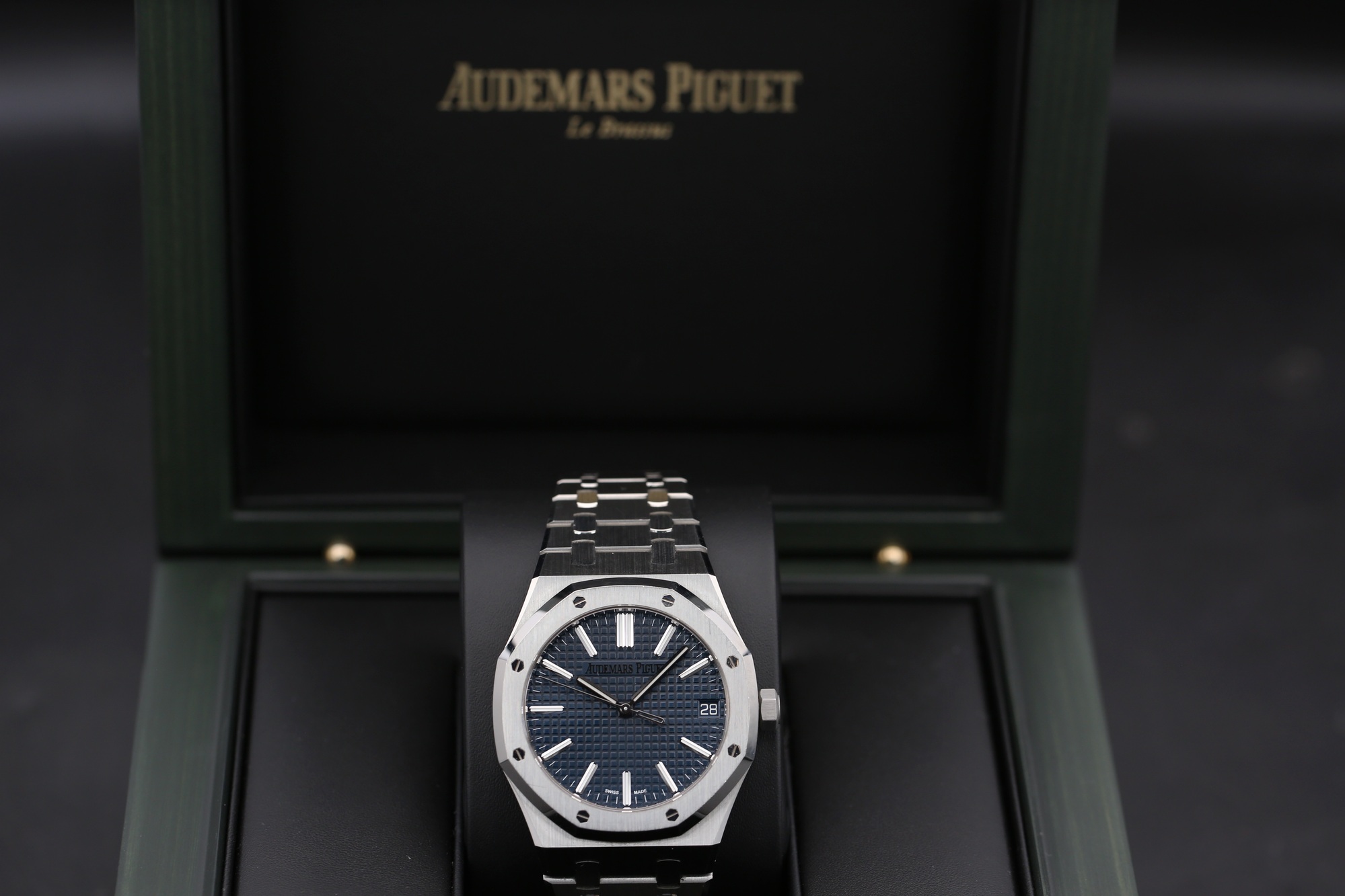 Audemars Piguet 15510ST.OO.1320ST.01 Blue ROYAL OAK 41mm 2023 — view 3