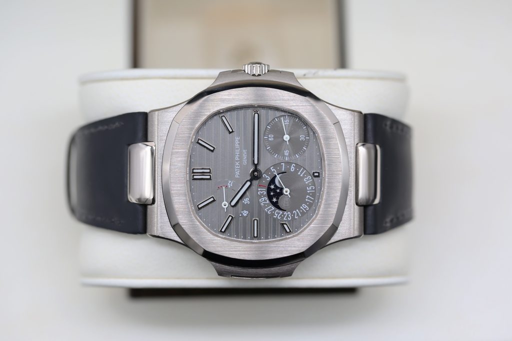 Patek Philippe 5712G-001 Grey NAULITUS 40mm 2008