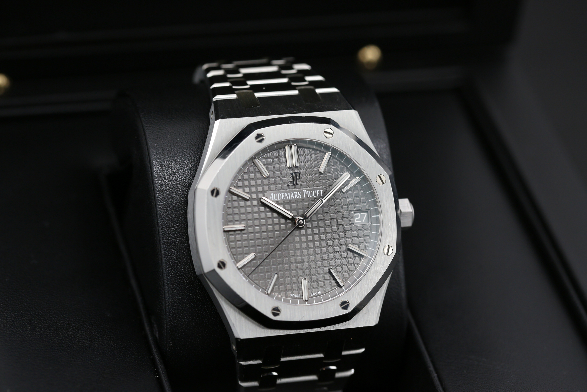 Audemars Piguet 15500ST.OO.1220ST.02 Grey ROYAL OAK 41mm 2020 — view 2