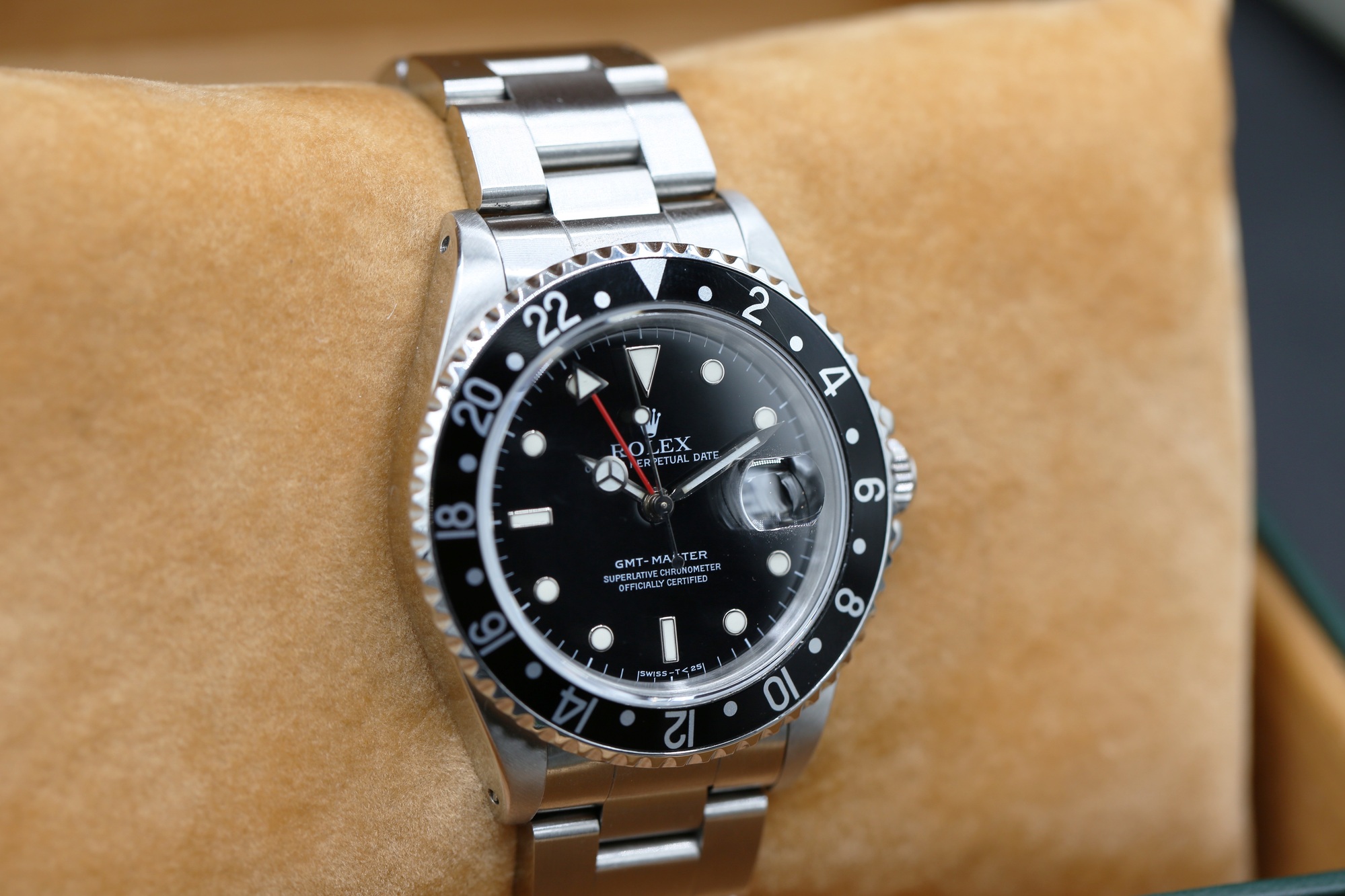Rolex 16700 Black GMT-MASTER 40mm 1991 — view 2