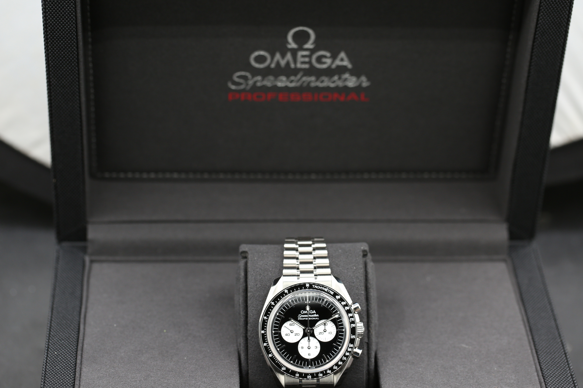 Omega 310.30.42.50.01.004 Black SPEEDMASTER 42mm 2026 — view 4
