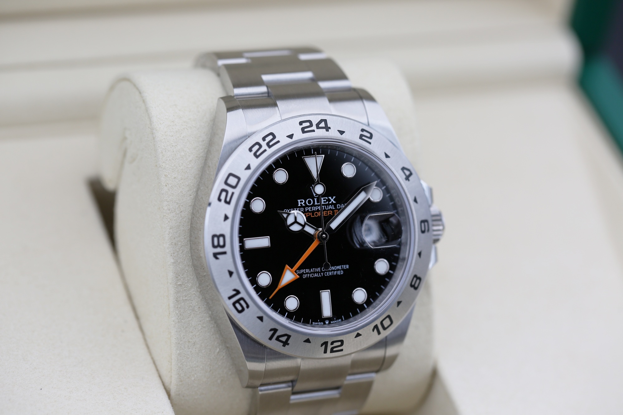 Rolex 226570 Black EXPLORER II 42mm 2026 — view 2