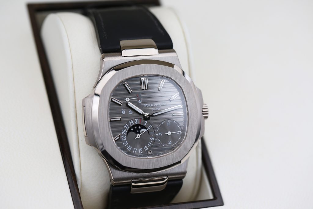 Patek Philippe 5712G-001 Grey NAULITUS 40mm 2008