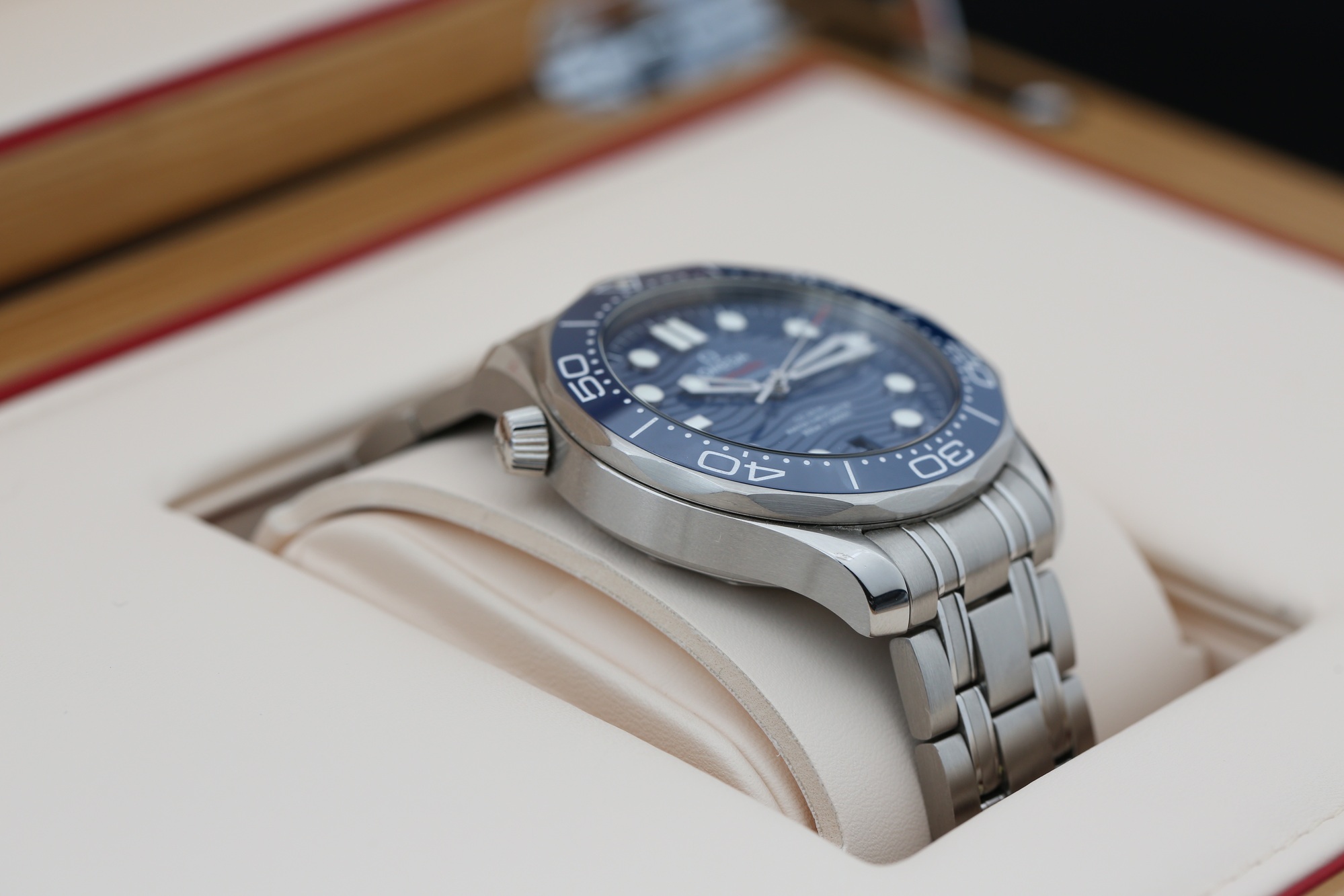 Omega 210.30.42.20.03.001 Blue SEA MASTER  42mm 2020 — view 6