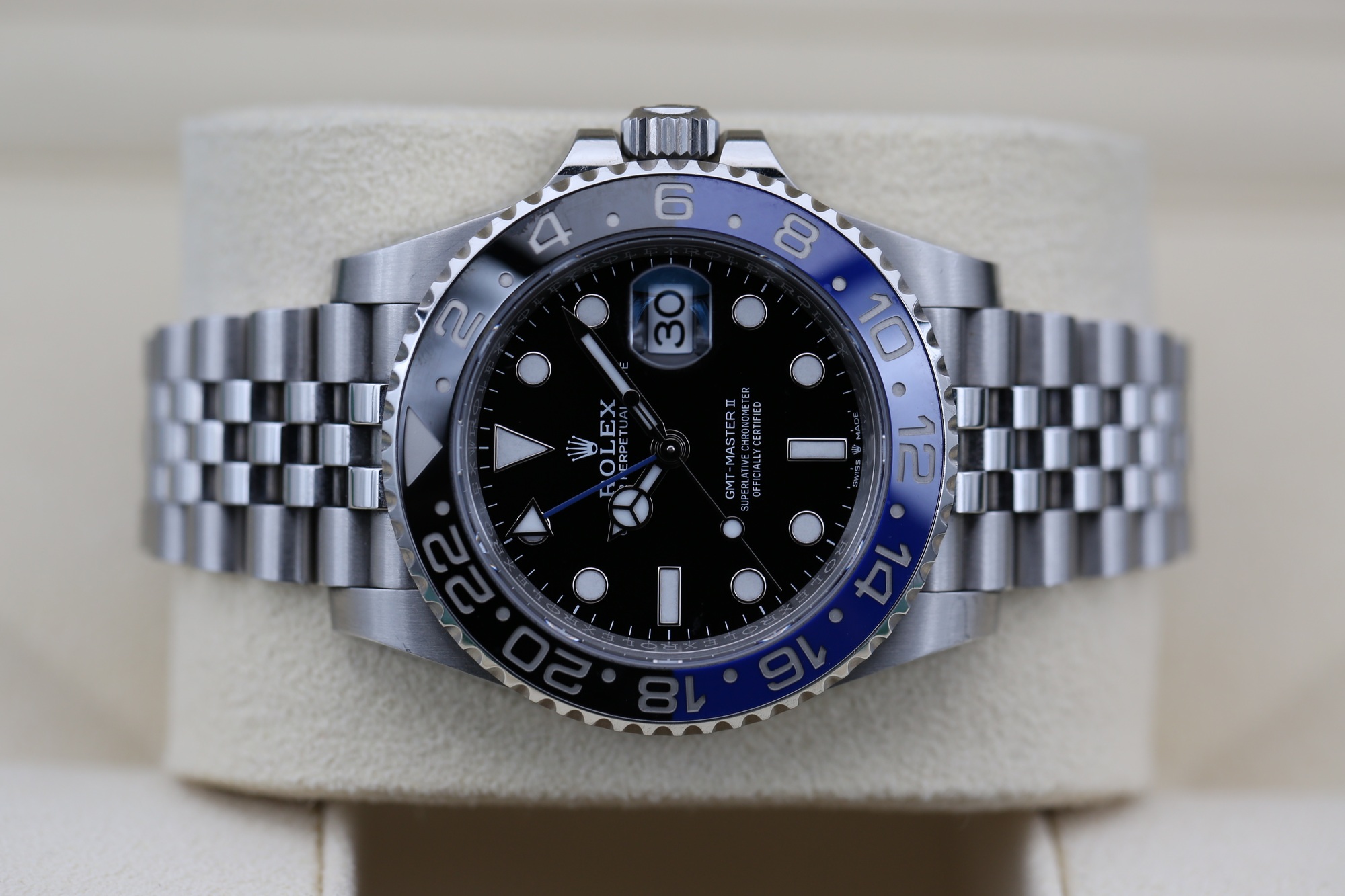 Rolex 126710BLNR Black GMT-MASTER II 40mm 2022 Batgirl — view 3