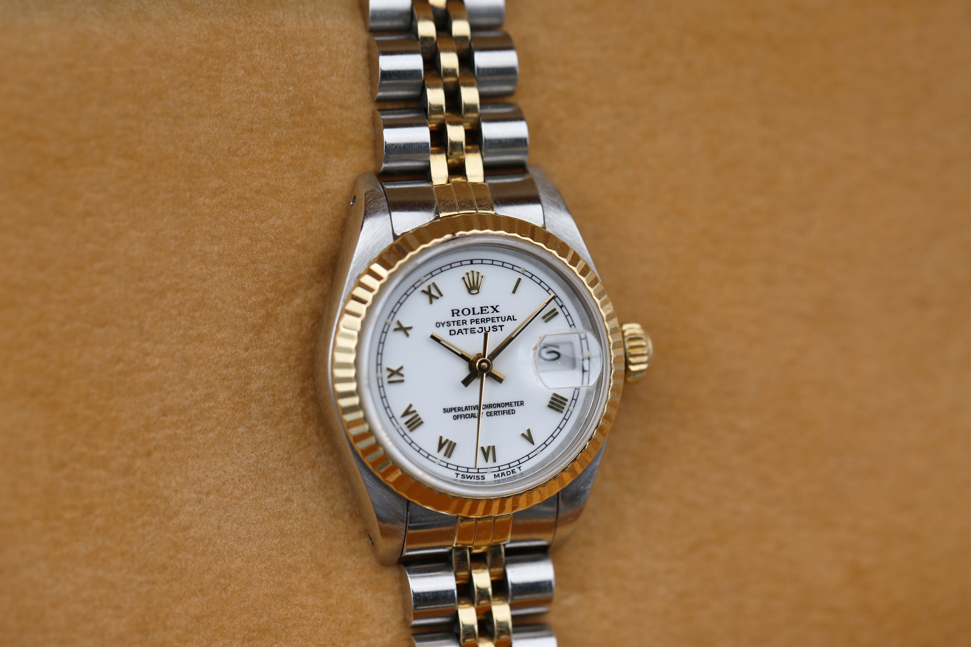 Rolex 69173 White Roman DATEJUST 26mm 1988 — view 2