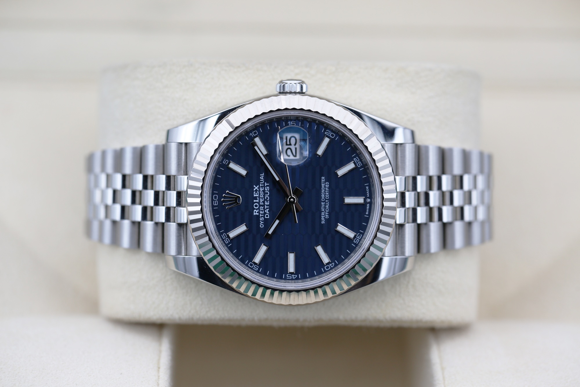 Rolex 126334 Blue Motif DATEJUST 41mm 2022 — view 3